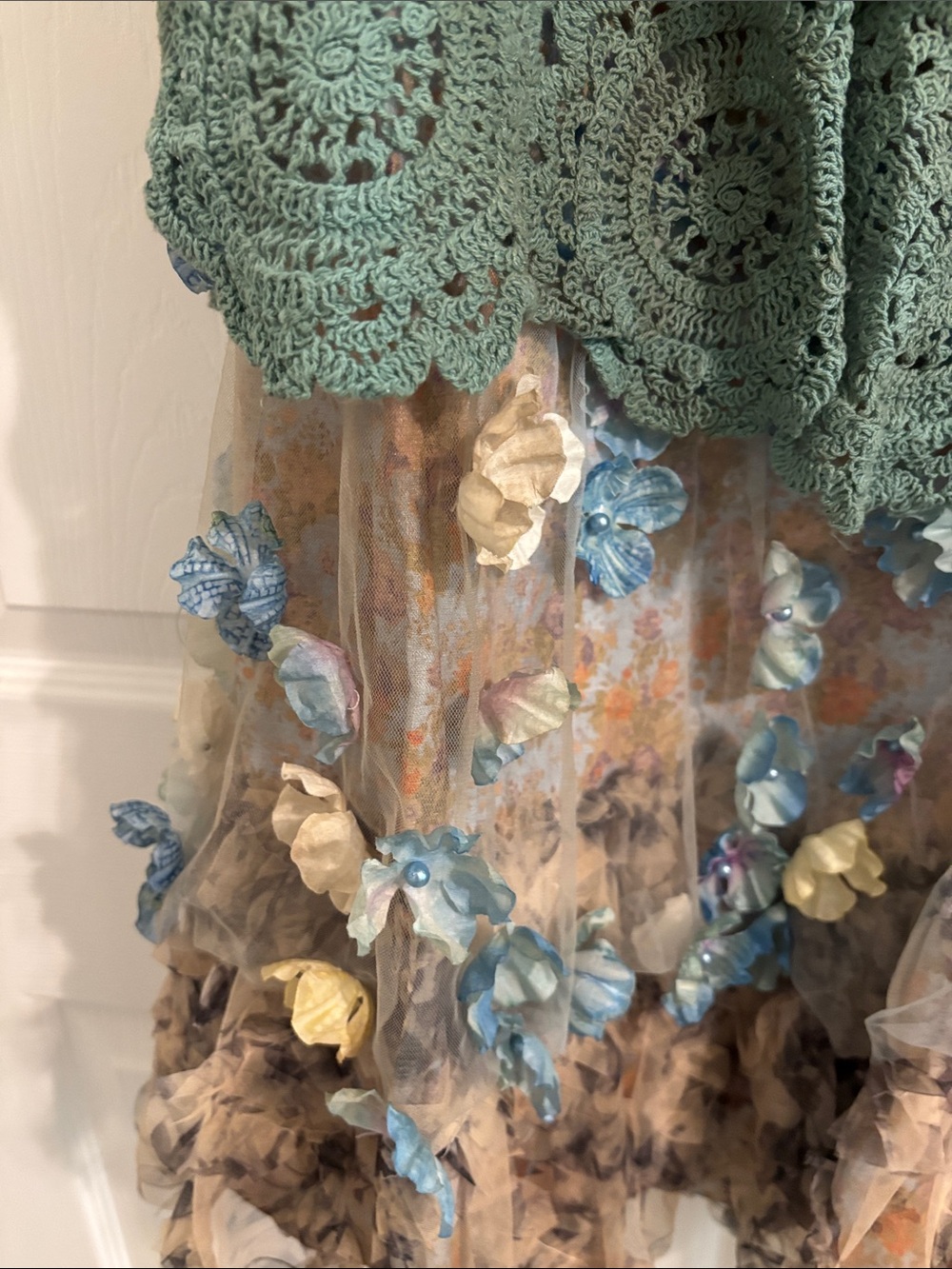 Boho Tiered Lace Patchwork Pants in Green and Cream - Picture 4 of 8